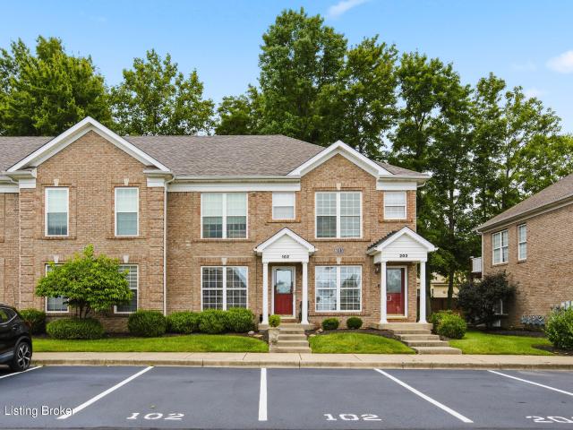 6015 Wooded Creek Dr 102