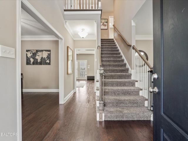 6016 Hollow View Lane