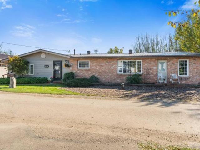 6016 52 Avenue, Rural Lac Ste. Anne County, AB, T0E 0A0 house for sale | Listing ID E4509 | Royal LePage