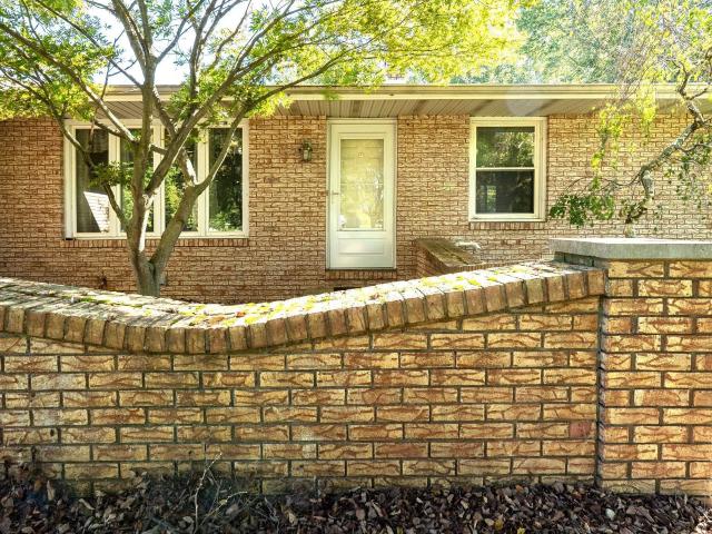 60196 Surrey Lane