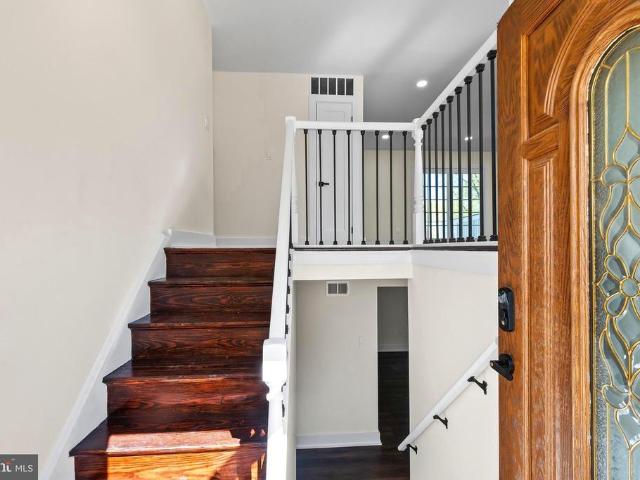 6019 Marilyn Drive