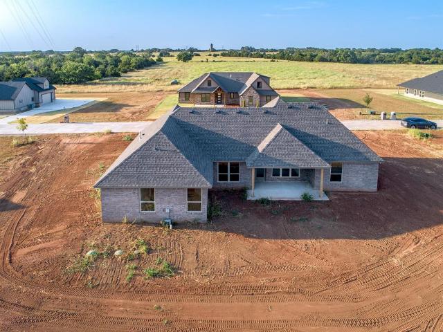 6011 E Bison Lane