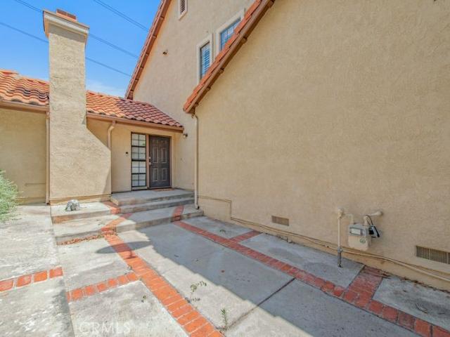 6011 E Montefino