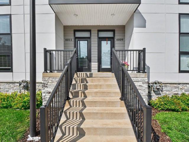 6011 Port View Drive