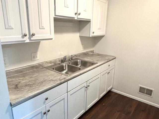 6011 W Port Ave, Unit 205K, Milwaukee, WI 53223 | MLS #1962