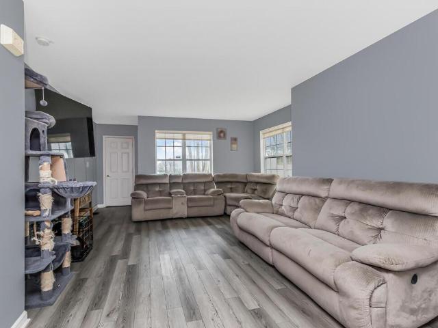 601 Crab Apple Lane
