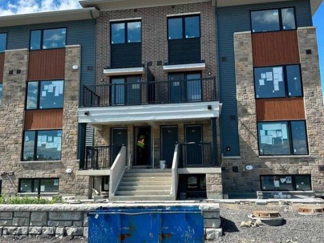 601 Glenroy Gilbert Drive Ottawa, ON K2J5W2