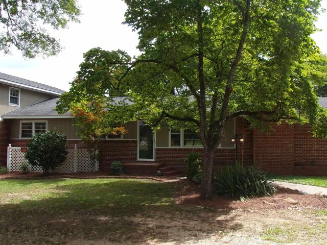 601 E Glade Road