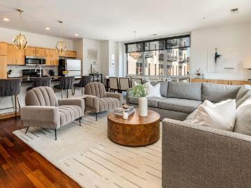 601 E Ogden Ave, Unit 412