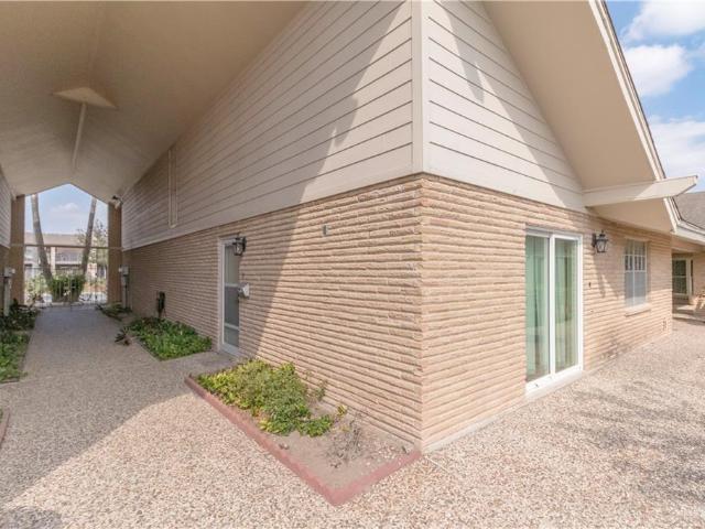 601 Hibiscus Avenue 1