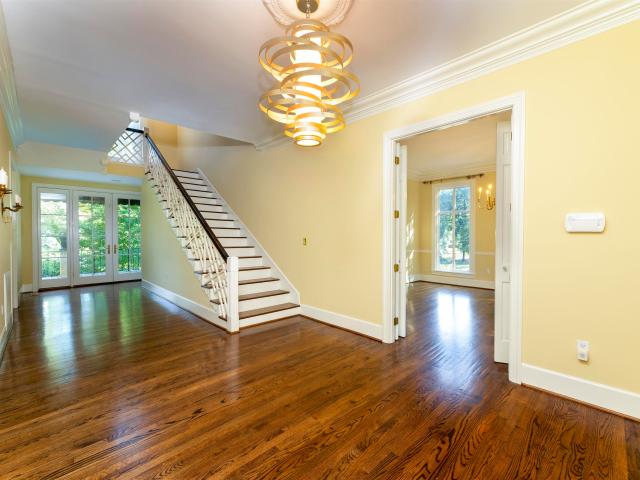 601 Hillyer High Road