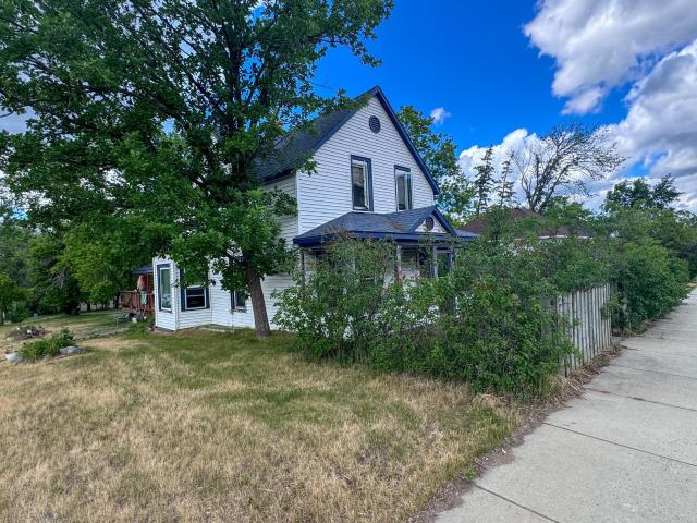 601 Irvine Avenue NW