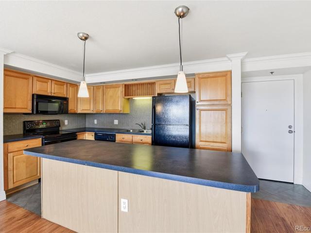 601 W 11th Avenue # 504