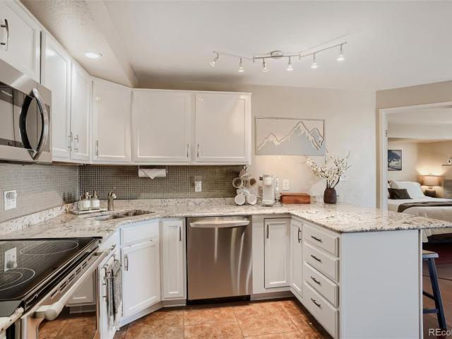 601 W 11th Avenue # 518