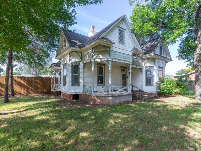 601 W 3rd Street