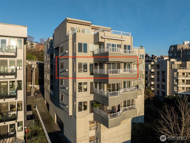 601 W Mercer Place # 301