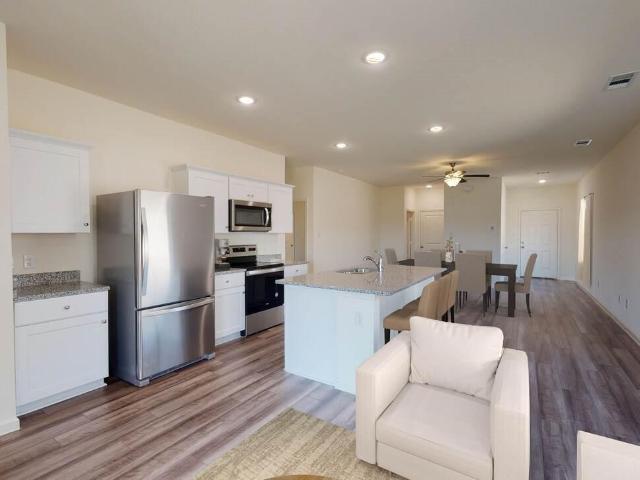 6024 Majestic Creek Trail