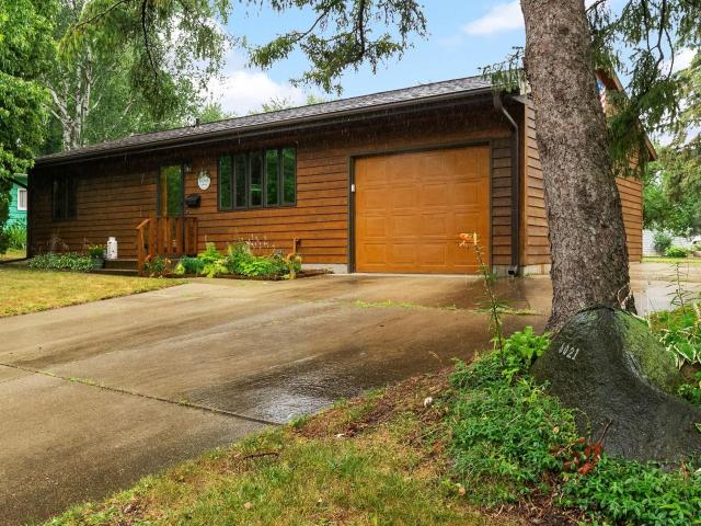 6021 Meadowood Drive