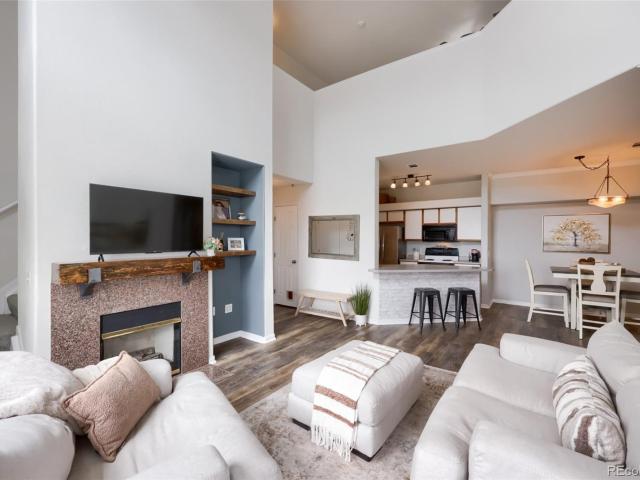 6021 Castlegate Drive # E32