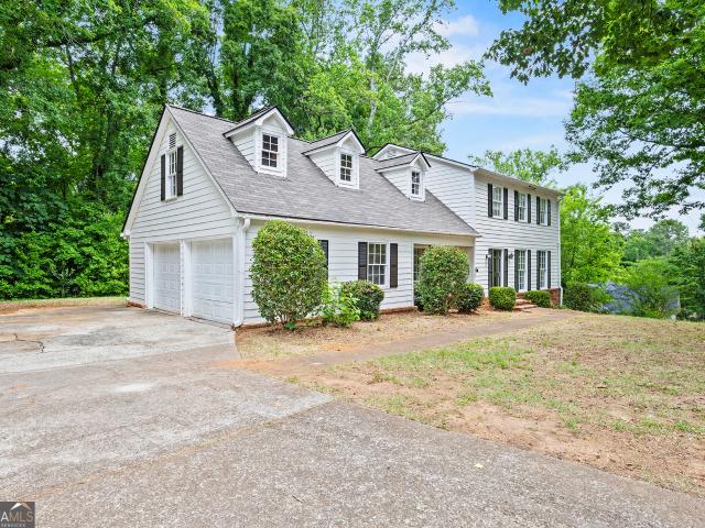602 Commanche Drive