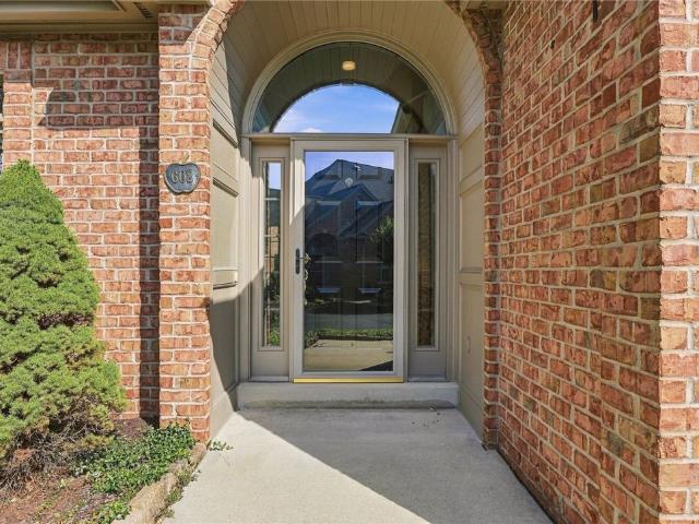 602 Applehill Court