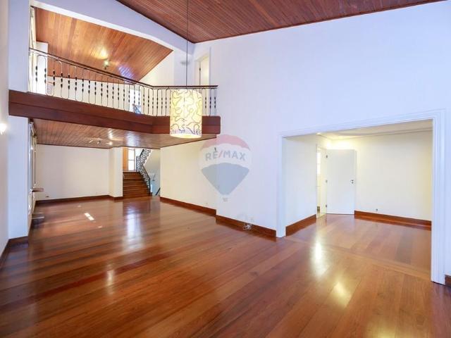 602 Área Útil Casa de Condomínio Alugar, 4 Dormitórios localizado em Alto da Boa Vista, São Paulo, São Paulo, 04739060 | Brasil