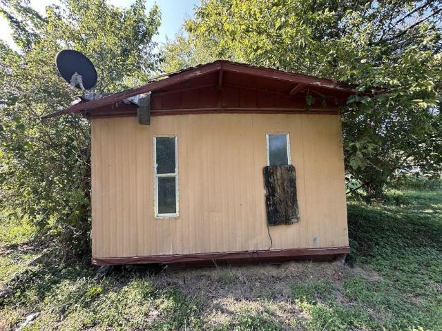 602 E Navasota Street