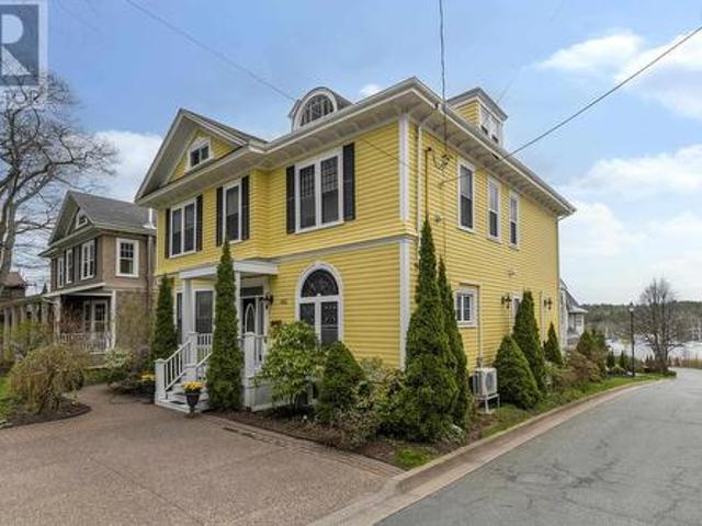 602 Francklyn Street, Halifax, NS, B3H 3B4 Luxury House for sale | Listing ID 202613 | Royal LePage Carriage Trade Luxury Properties