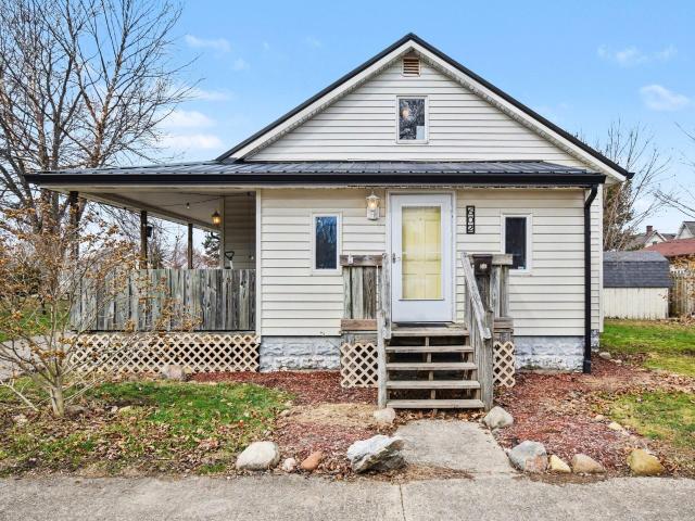 602 Illinois St, Walkerton, IN 46574 | MLS #834791