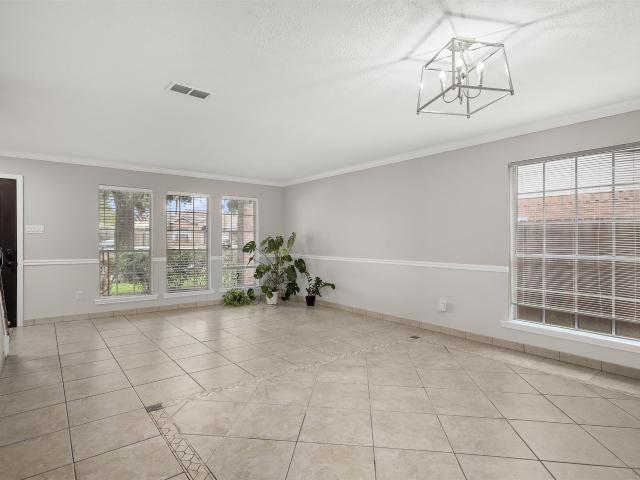 602 Oak Briar Drive