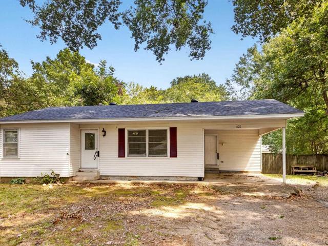 602 N Fir