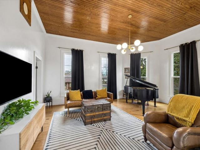 602 S Market Street, Brenham, US, TX