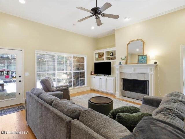 602 Sawpine Lane