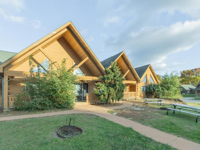 602 Yogi Circle