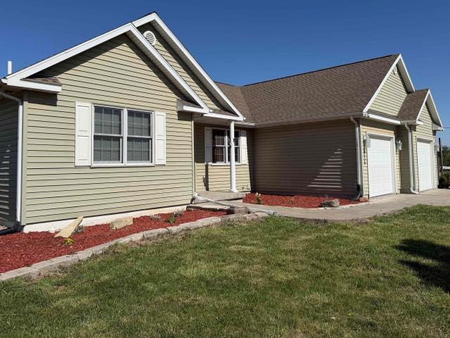 6036 SE Adams St, Topeka, KS 66609 | MLS #241119