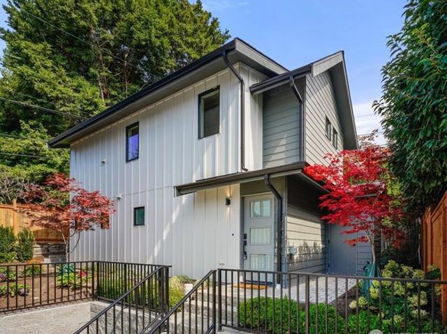 6030 41st Ave NE, Seattle, WA 98115