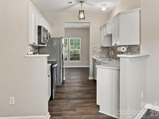 6032 Sapwood Court