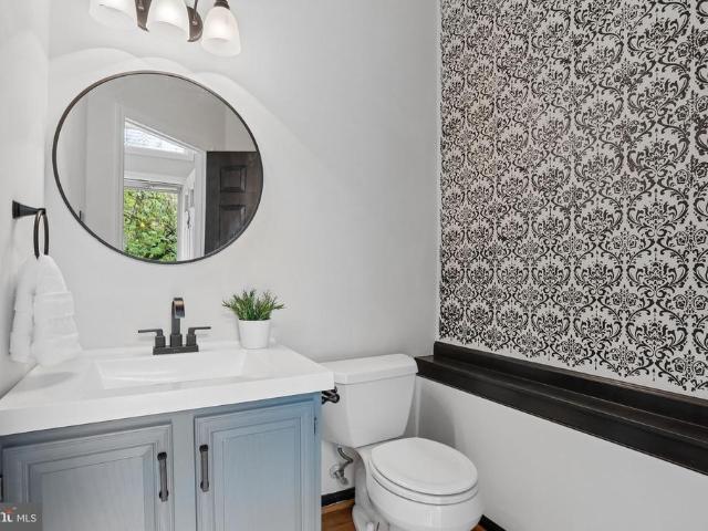 6033 Hydrangea Drive