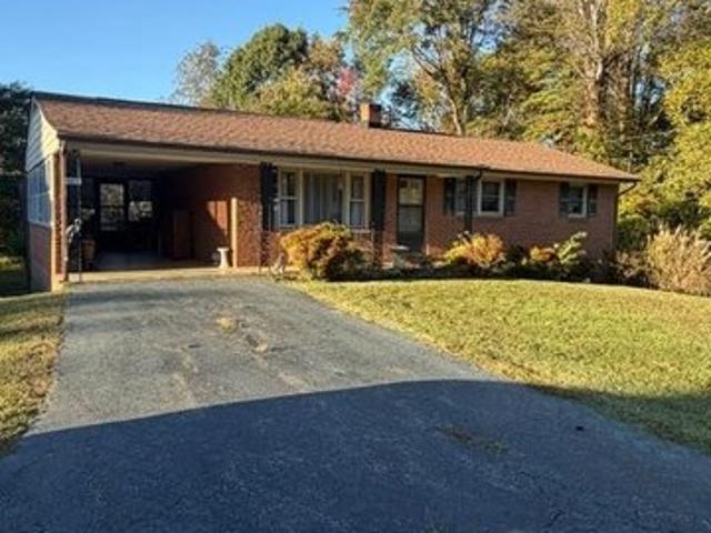 603 Dixie Airport Rd, Madison Heights, VA 24572