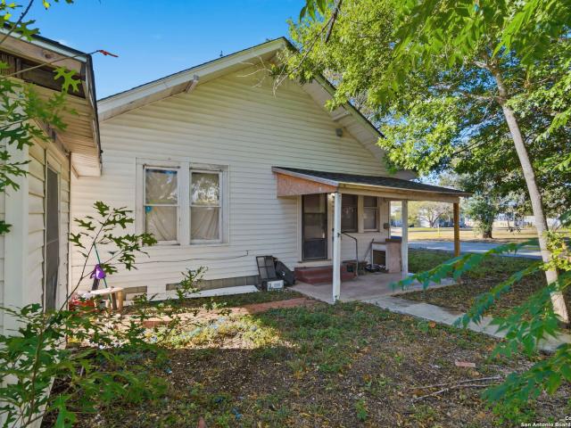 603 E Court St, Seguin, TX 78155 | MLS #1919