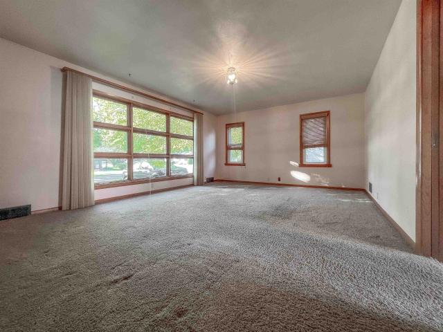603 S 6th Street