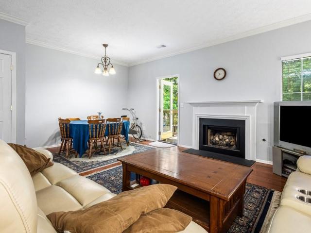 603 Wedgewood Way