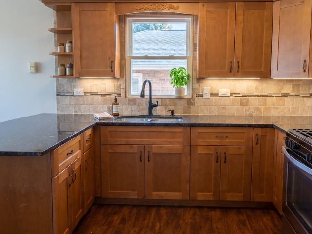 6048 W 79th Street