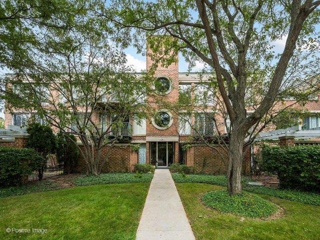 6040 Arbor Ln Apt 102, Northfield, IL 60093