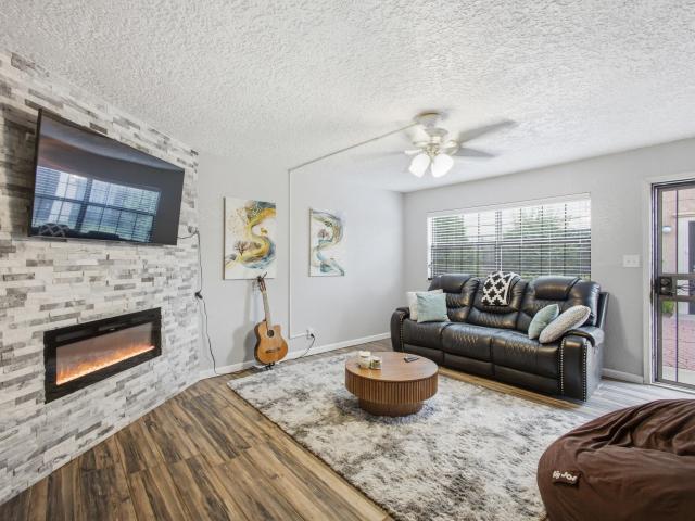 6041 Sequoia Road NW C13