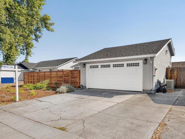6042 Montalvo Drive