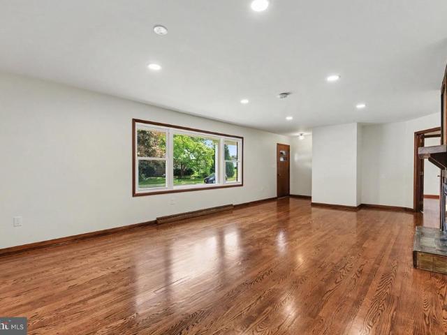 604 Hillcrest Road