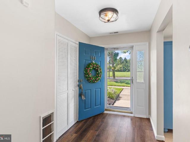 604 Lindsley Court