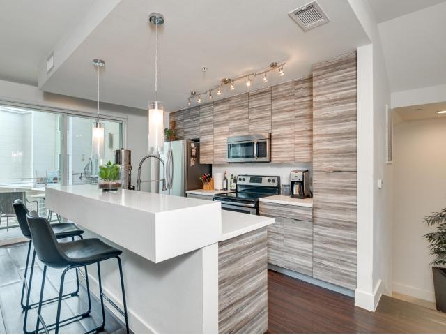 604 N Bluff Dr, Unit 205, Austin, TX 78745 | MLS #5360