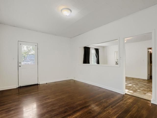 604 S Donohoe St